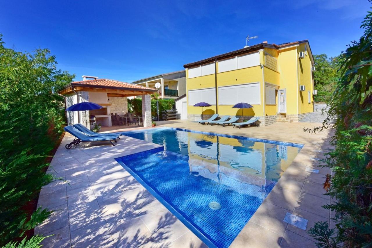 Apartments House Anna For Max 13 Persons In Porec, Pet Friendly Zewnętrze zdjęcie