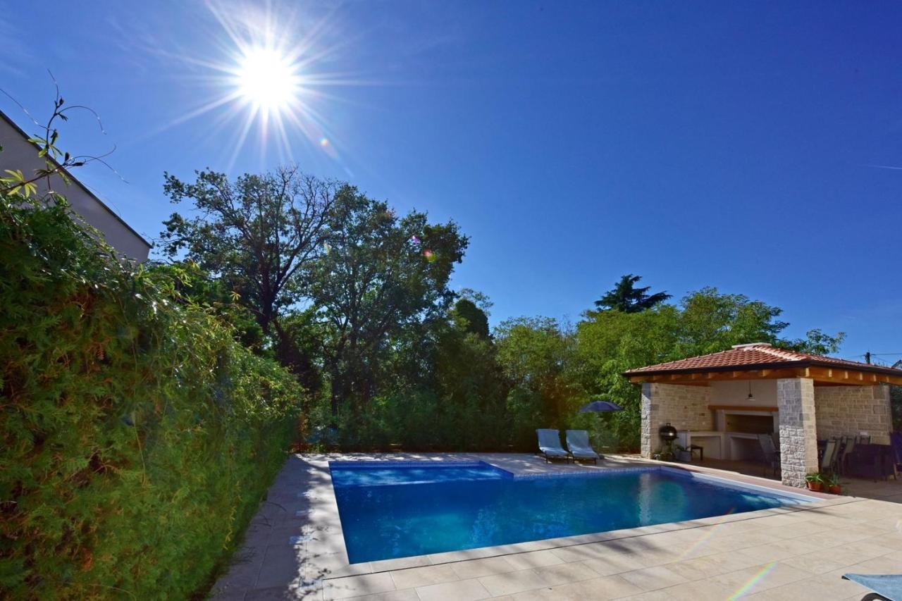 Apartments House Anna For Max 13 Persons In Porec, Pet Friendly Zewnętrze zdjęcie