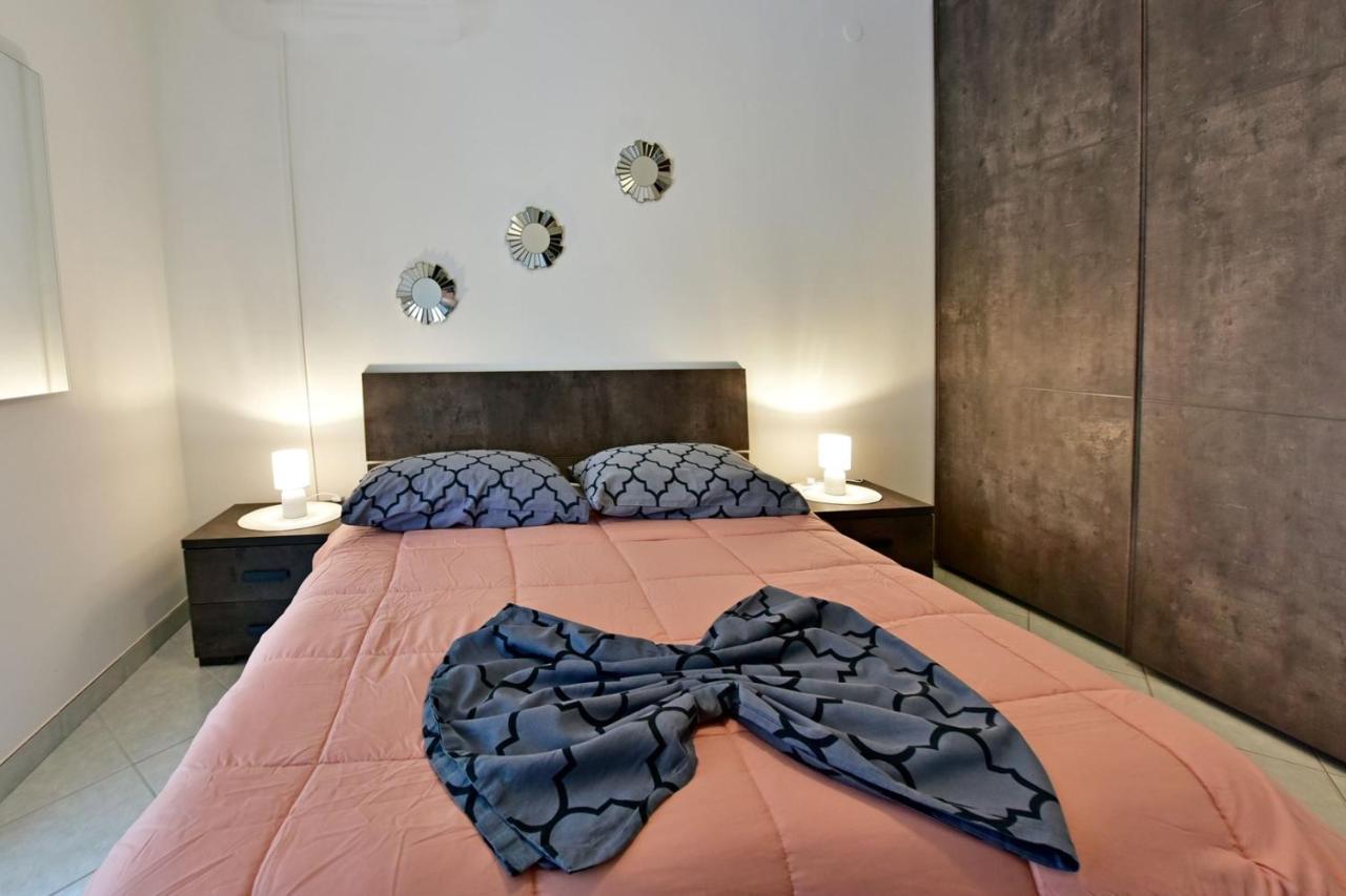 Apartments House Anna For Max 13 Persons In Porec, Pet Friendly Zewnętrze zdjęcie