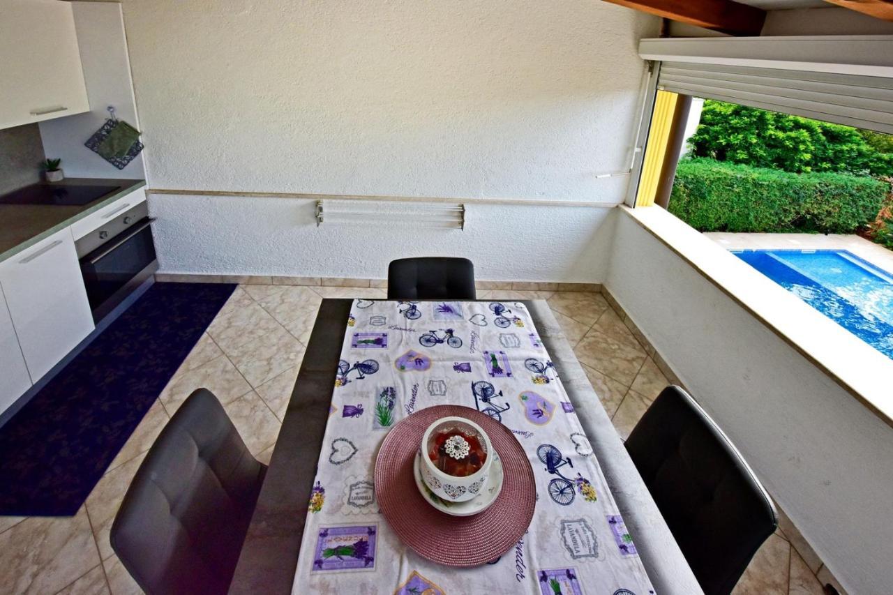 Apartments House Anna For Max 13 Persons In Porec, Pet Friendly Zewnętrze zdjęcie